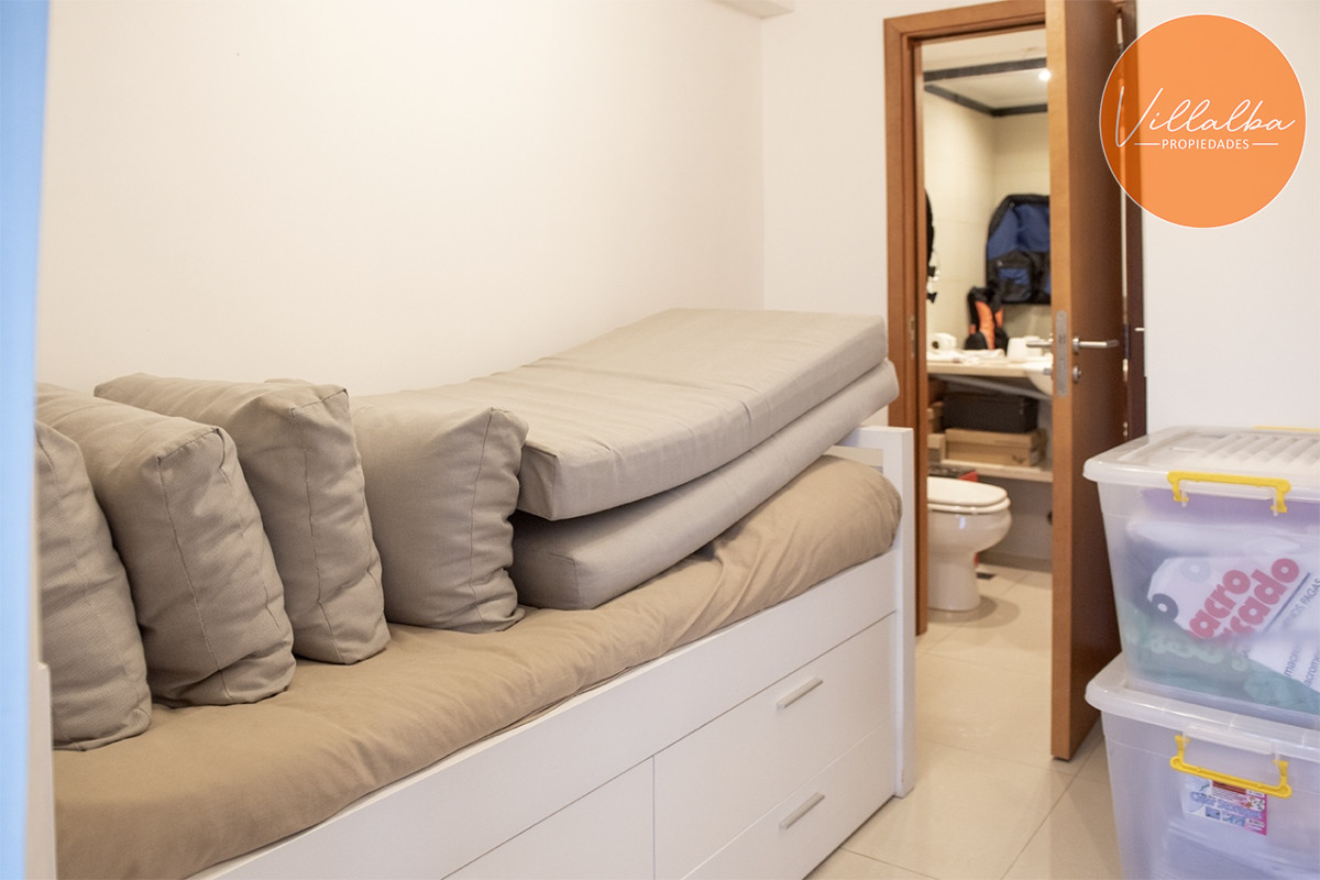 Apartamento ID.2369 - Hermoso Departamento en venta frente a Playa Brava, 3 dorm + dep. Marigot Brava