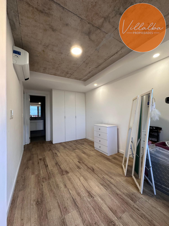 Apartamento ID.3416 - Vende oportunidad en Playa Mansa, primera línea de 2 dormitorios en Punta del Este 