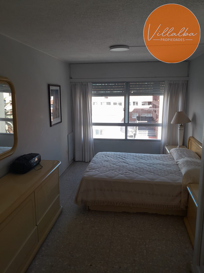 Apartamento ID.3449 - Departamento  en venta de 3 dormitorios  Peninsula, Punta del Este