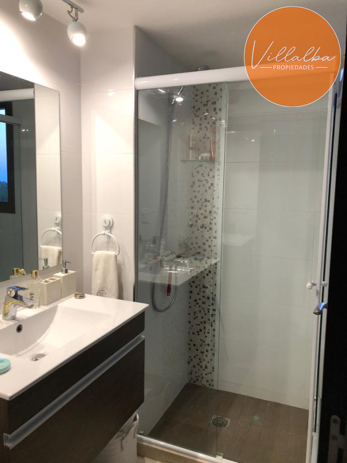 Apartamento ID.3468 - Vende apartamento de 2 dormitorios en Stradivarius, Punta del Este