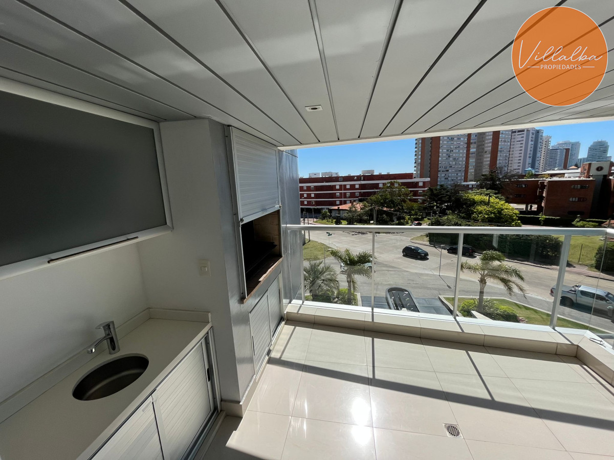 Apartamento ID.2796 - Apartamento en venta de  2 dormitorios en Punta Del Este - Miami Boulevard