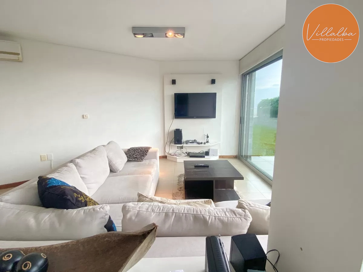 Apartamento ID.3292 - Impecable departamento, comodo e iluminado.
