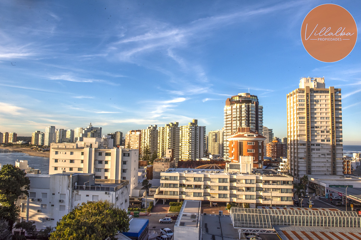 Apartamento ID.3635 - Vende departamento de 3 dormitorios con vista al Puerto, Punta del Este