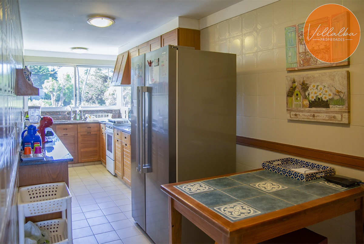 Apartamento ID.2374 - Departamento en edificio Esturión.