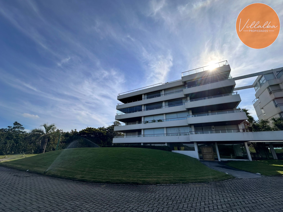 Apartamento ID.3610 - Se vende departamento de 4 dormitorios , Playa brava, Esturion