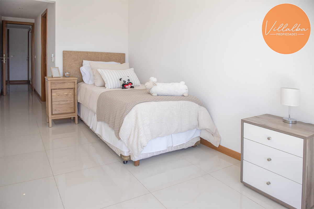 Apartamento ID.2367 - Penthouse frente al mar en venta, 3 suites. Blue Bird