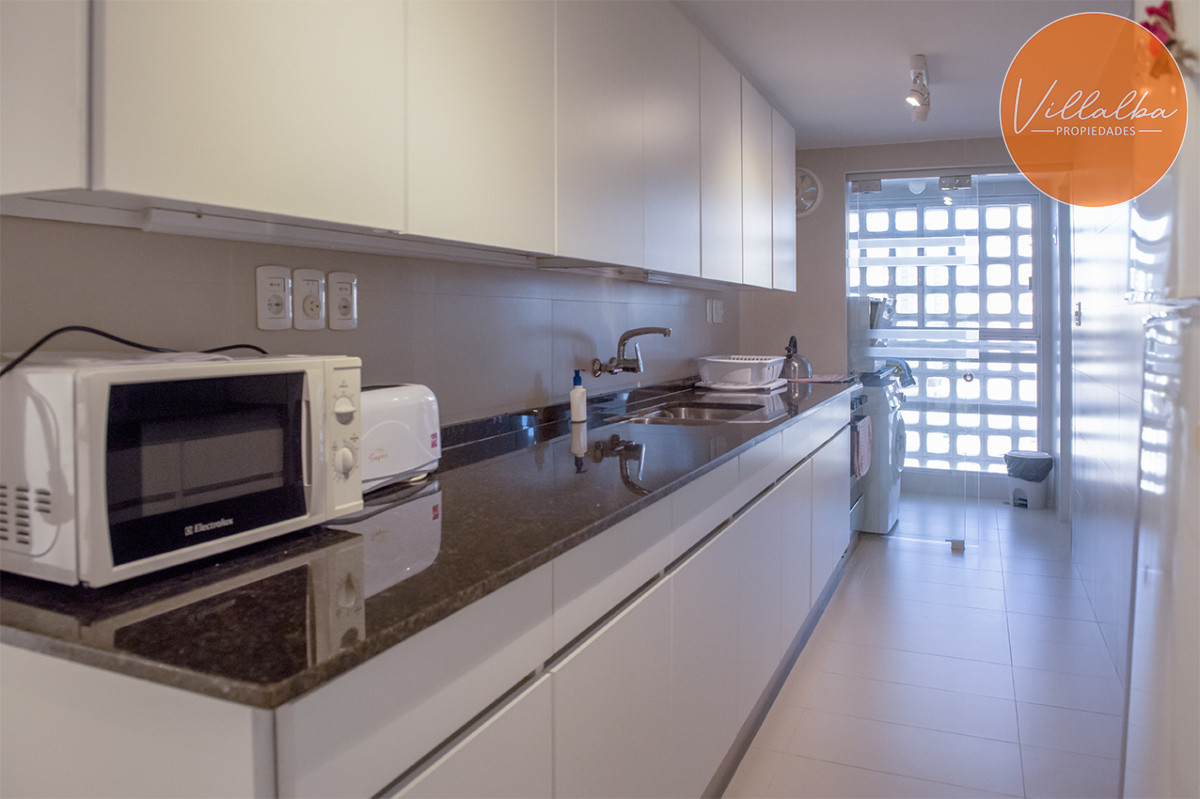 Apartamento ID.3635 - Vende departamento de 3 dormitorios con vista al Puerto, Punta del Este