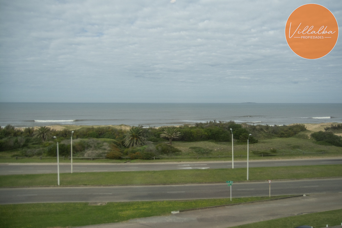 Apartamento ID.1255 - Espectacular penthouse frente al mar playa brava Punta Del Este.