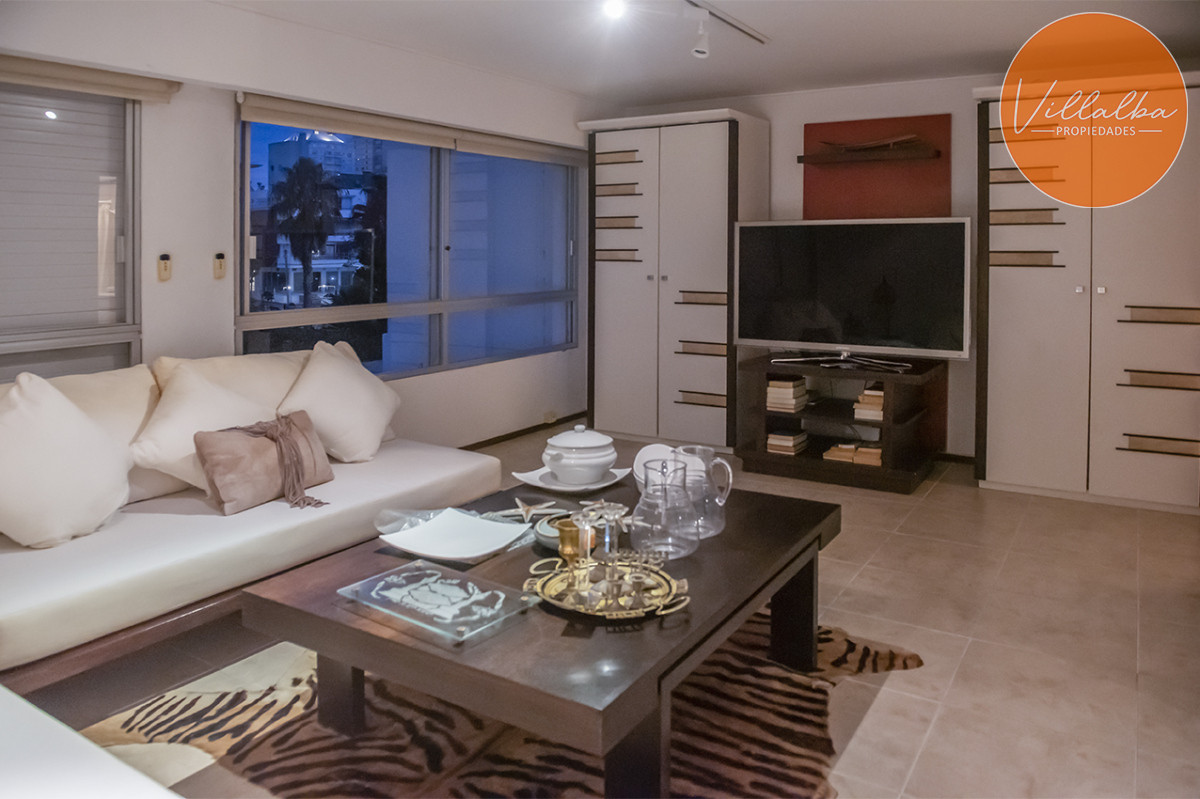 Apartamento ID.3641 - Edificio Espigon zona Puerto,  frente al mar. 