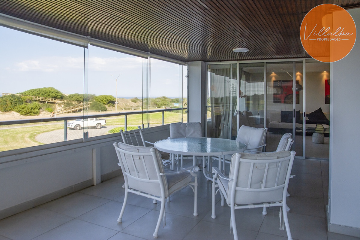Apartamento ID.3609 - Apartamento de 4 dormitorios en Punta del Este frente al mar en Playa Brava