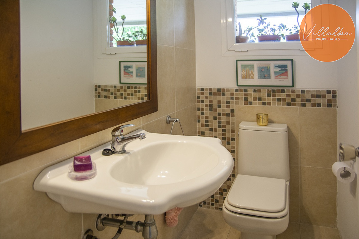 Apartamento ID.1043 - Oportunidad, apartamento en venta en Punta del Este de 3 dormitorios. Terraza con parrillero.
