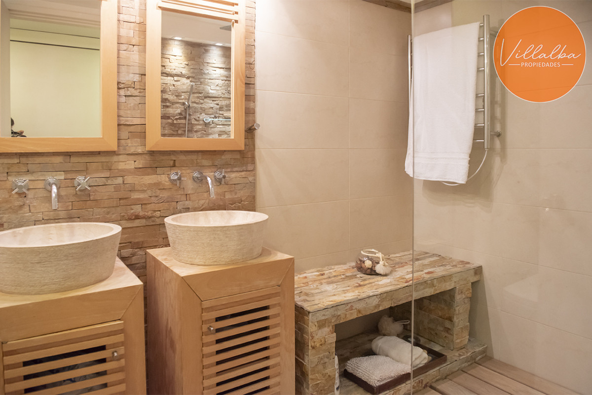 Apartamento ID.3641 - Edificio Espigon zona Puerto,  frente al mar. 