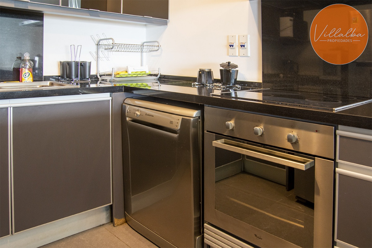 Apartamento ID.2178 - Vende apartamento. Edificio Bonaire. 3 dormitorios con servicios. Brava, Peninsula, Punta del Este