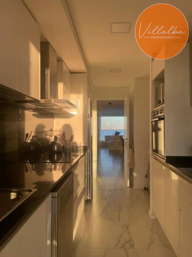 Apartamento ID.3358 - Vende apartamento con vista al mar de 3 suites, en Mansa- Punta del Este.