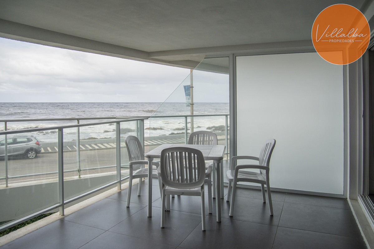 Apartamento ID.2178 - Vende apartamento. Edificio Bonaire. 3 dormitorios con servicios. Brava, Peninsula, Punta del Este