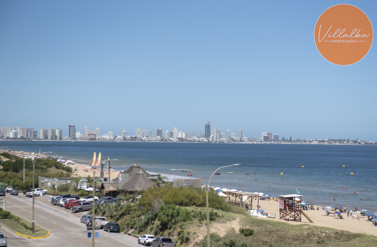Apartamento ID.865 - Hermoso Ph con azotea propia, parrillero, 2 dormitorios, No te lo pierdas.