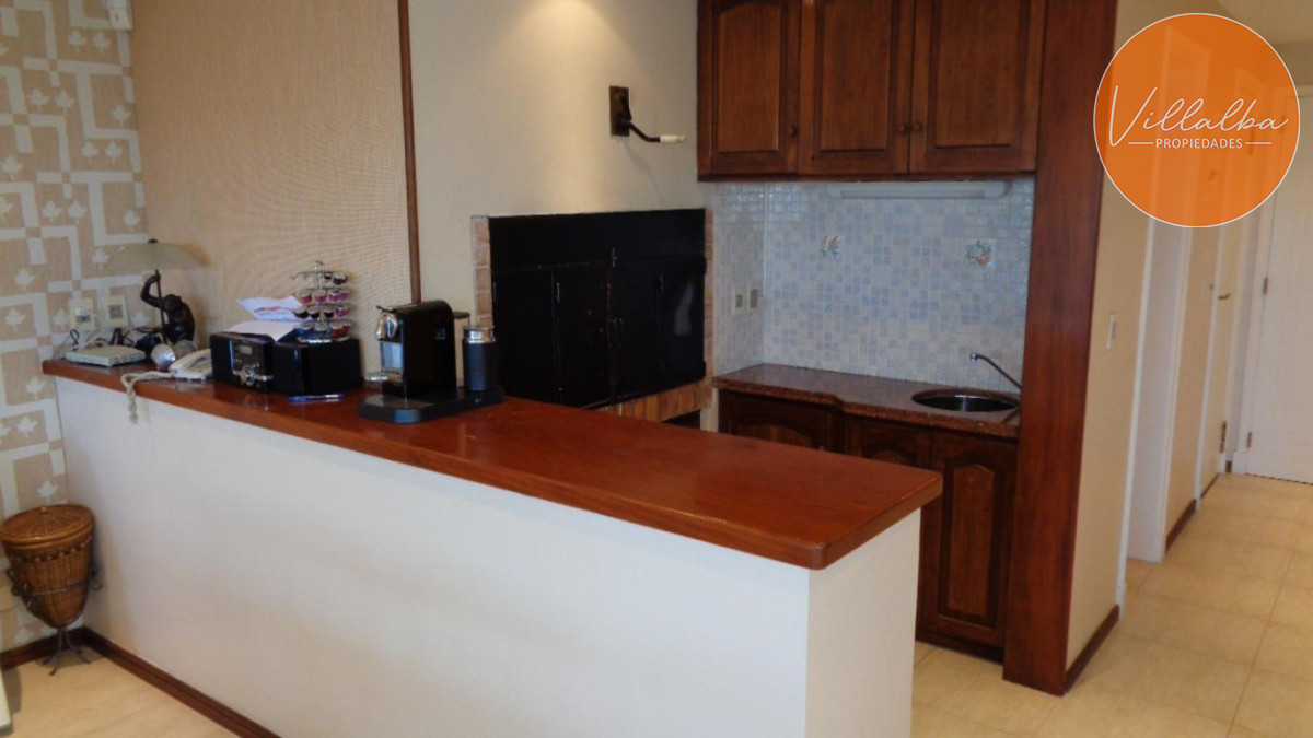 Apartamento ID.3609 - Apartamento de 4 dormitorios en Punta del Este frente al mar en Playa Brava