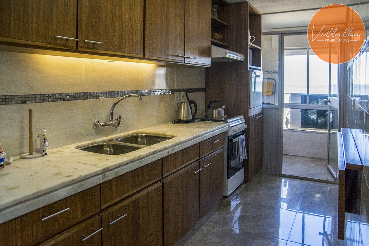 Apartamento ID.2897 - Departamento en venta de 2 dormitorios con vista al Mar, Peninsula , Punta del este 