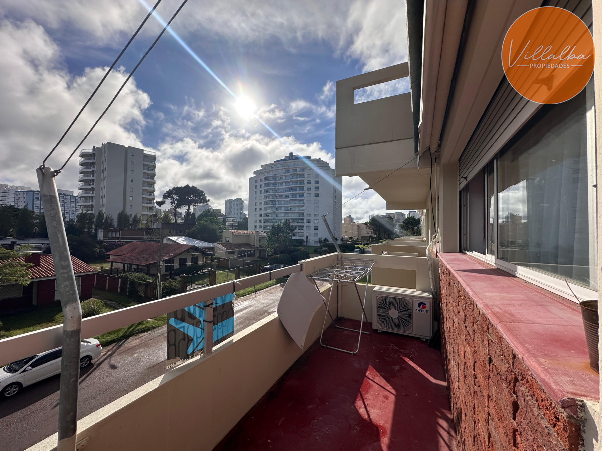 Apartamento ID.3558 - Departamento de 2 dormitorios con 2 baños en venta