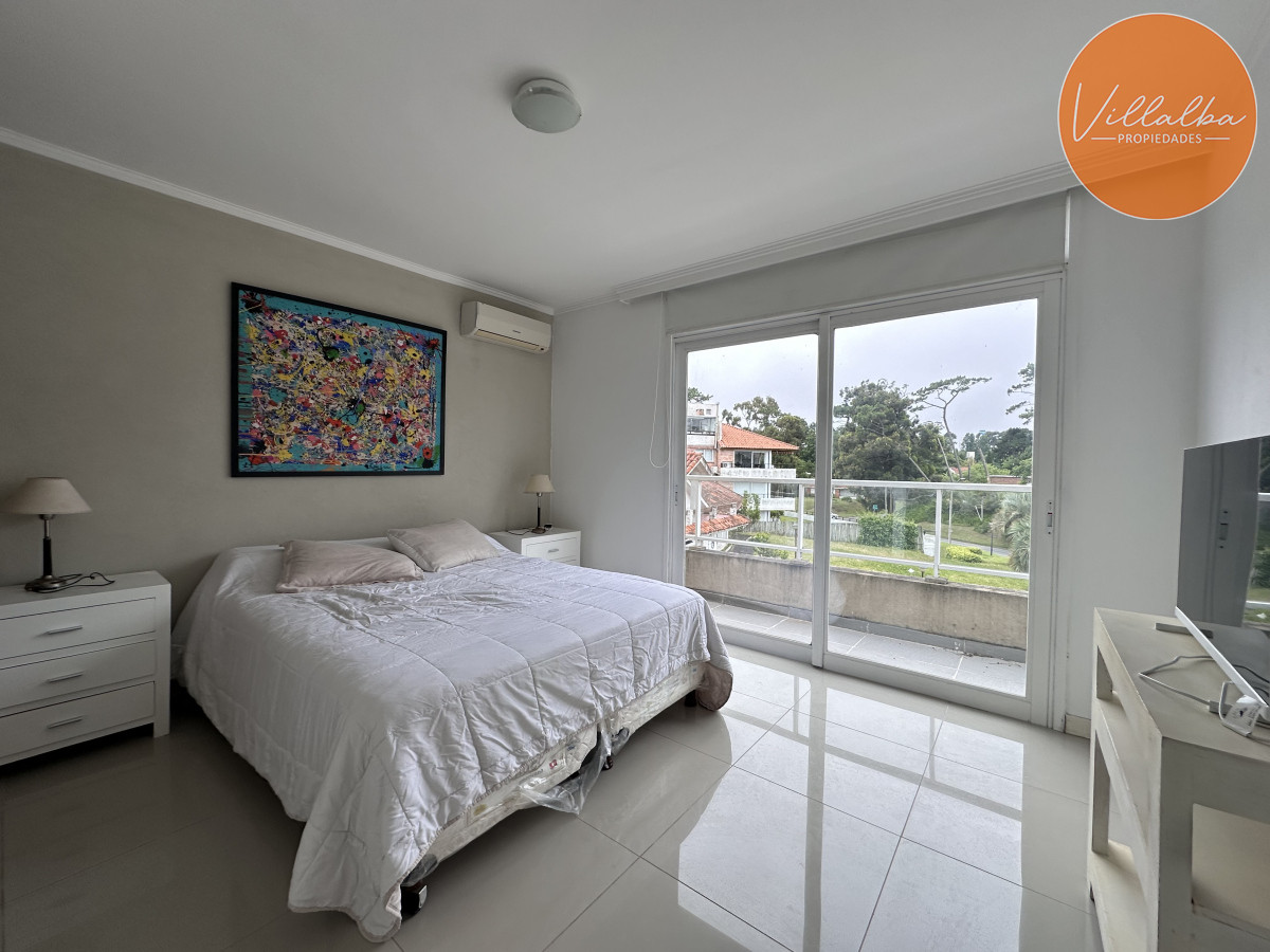 Apartamento ID.3309 - Vende apartamento en playa mansa de 1 dormitorio con parrillero, Punta del Este 