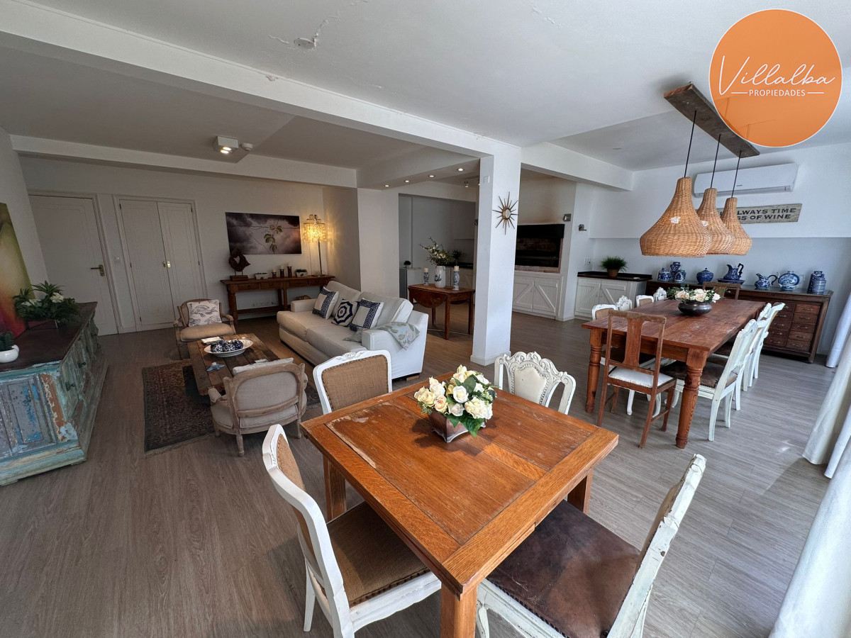 Apartamento ID.3610 - Se vende departamento de 4 dormitorios , Playa brava, Esturion