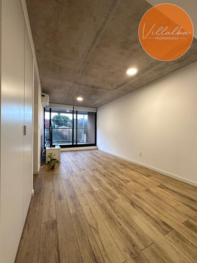 Apartamento ID.3416 - Vende oportunidad en Playa Mansa, primera línea de 2 dormitorios en Punta del Este 