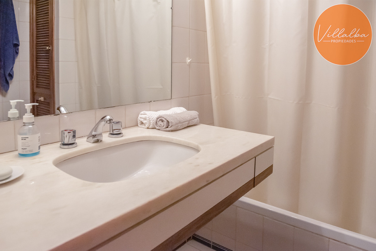 Apartamento ID.3641 - Edificio Espigon zona Puerto,  frente al mar. 