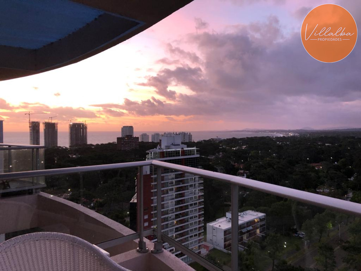 Apartamento ID.3468 - Vende apartamento de 2 dormitorios en Stradivarius, Punta del Este