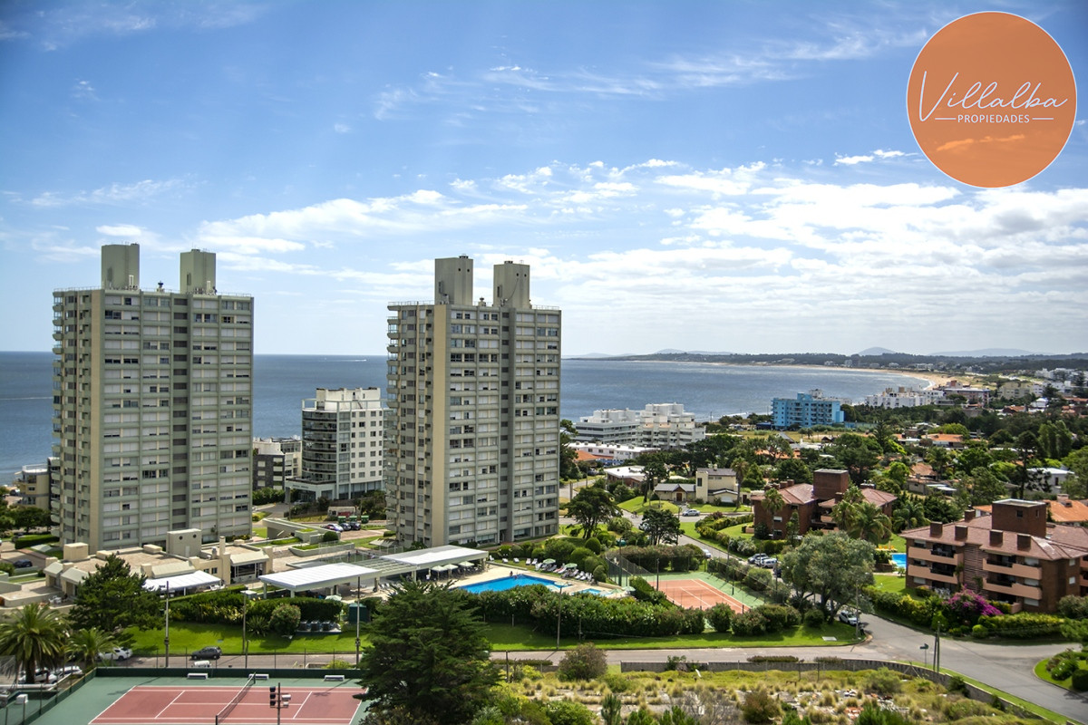 Apartamento ID.2860 - Vende apartamento de 4 dormitorios con 2 cocheras en Lincon Center, Playa Mansa, Punta del Este 