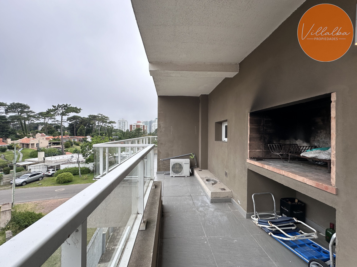 Apartamento ID.3309 - Vende apartamento en playa mansa de 1 dormitorio con parrillero, Punta del Este 