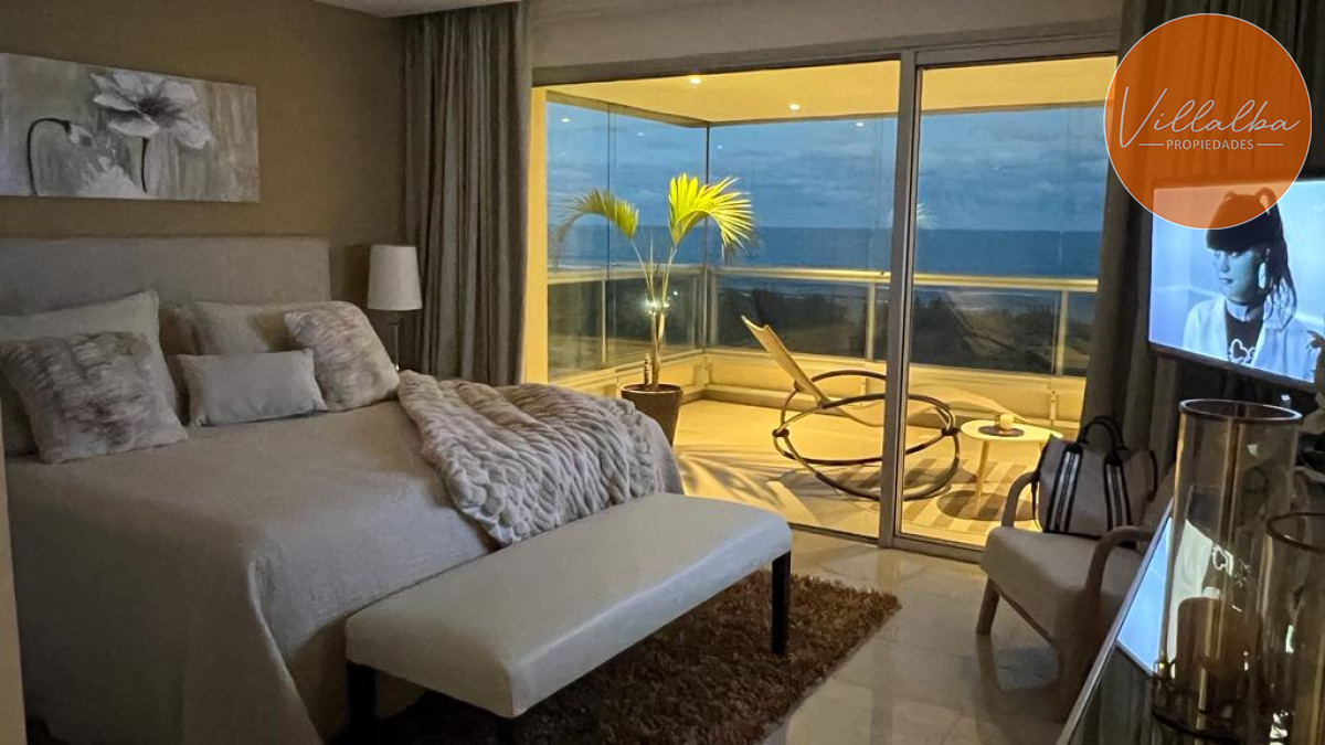 Apartamento ID.1255 - Espectacular penthouse frente al mar playa brava Punta Del Este.
