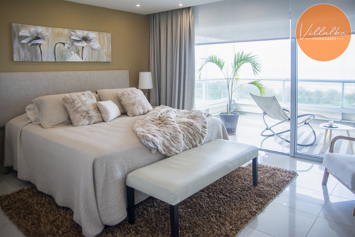 Apartamento ID.1255 - Espectacular penthouse frente al mar playa brava Punta Del Este.
