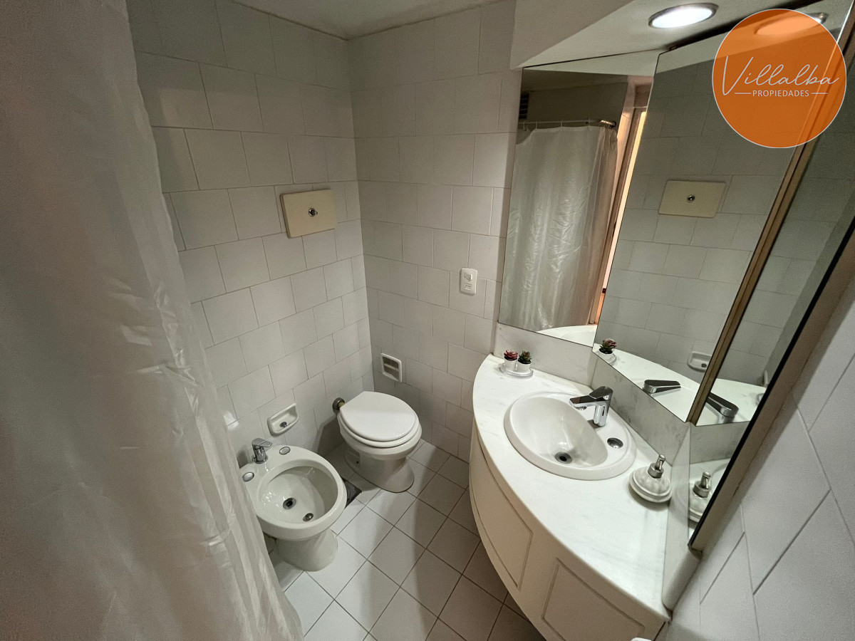 Apartamento ID.2950 - Vende apartamento de 2 dormitorios en Punta del Este 