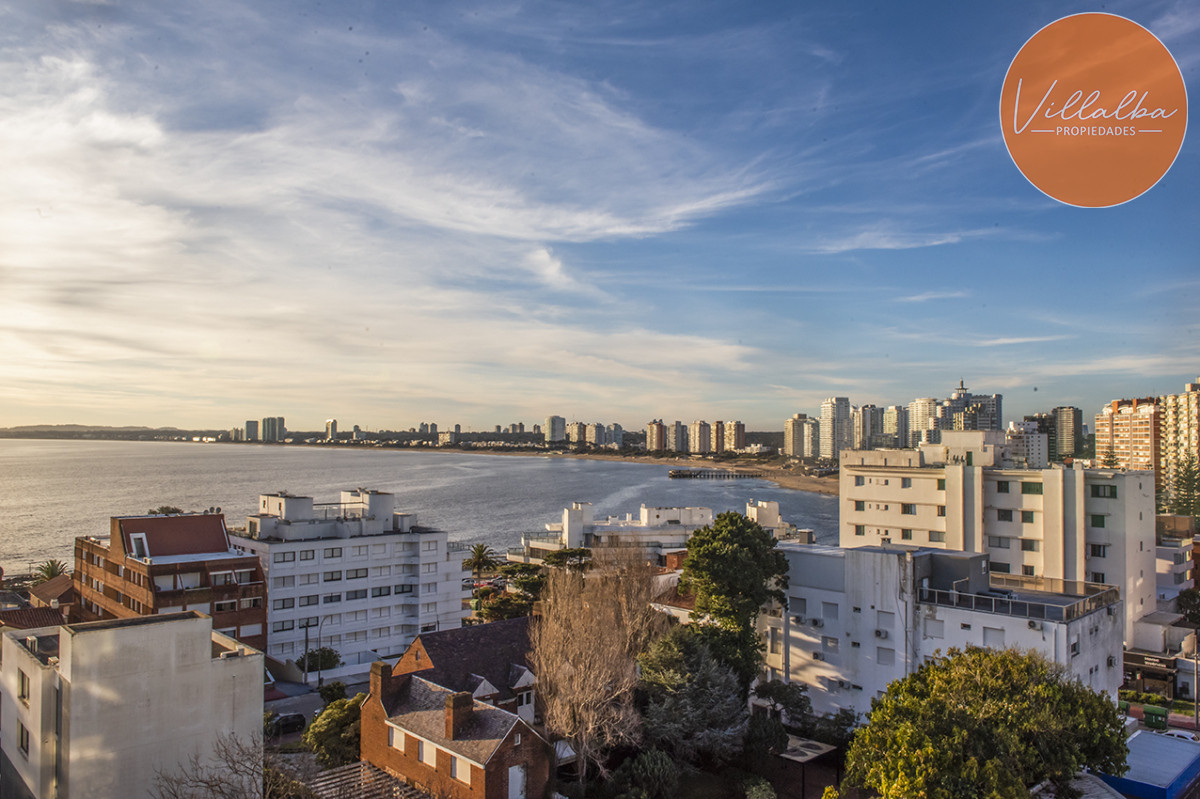 Apartamento ID.3635 - Vende departamento de 3 dormitorios con vista al Puerto, Punta del Este