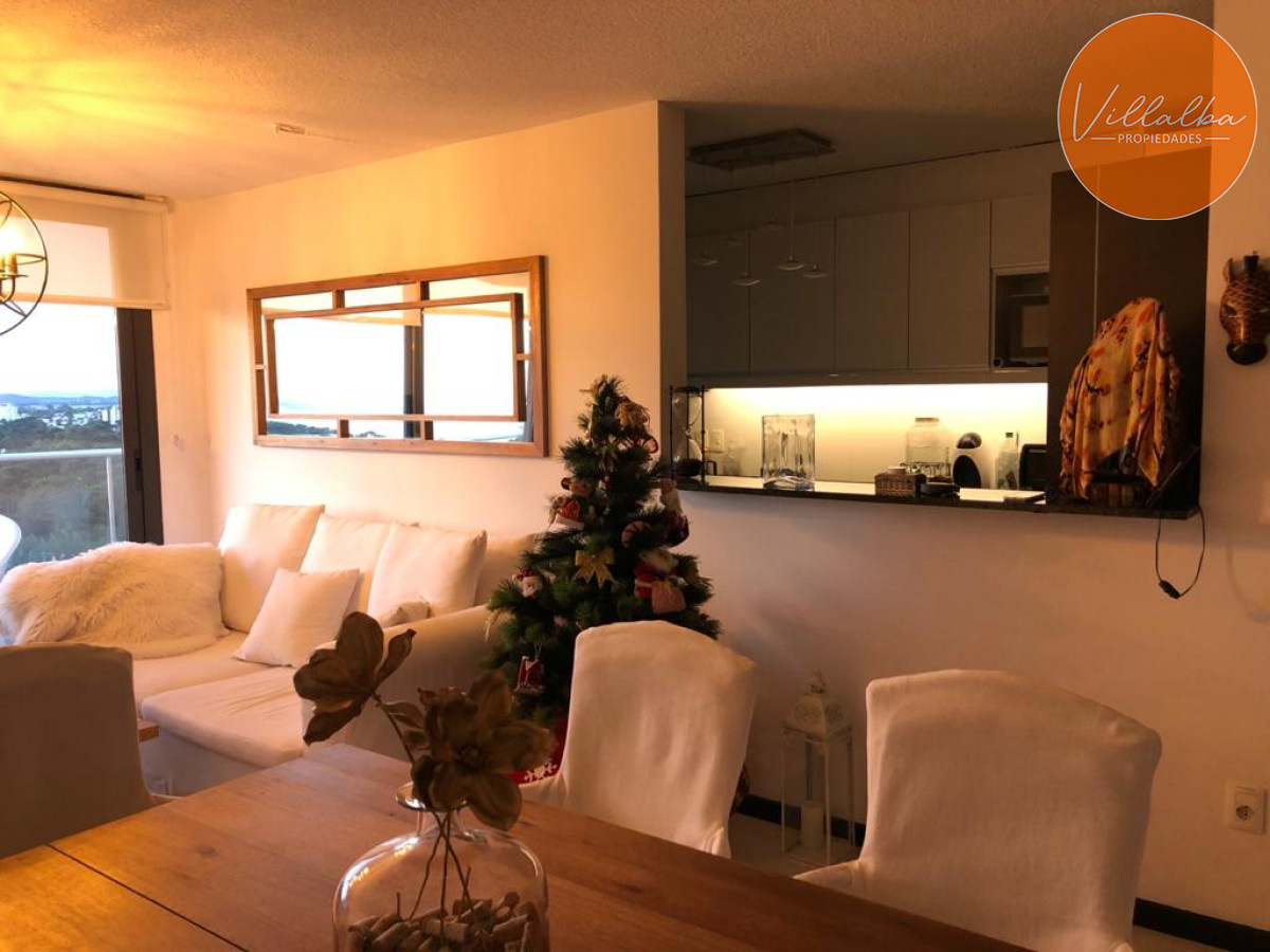 Apartamento ID.3468 - Vende apartamento de 2 dormitorios en Stradivarius, Punta del Este