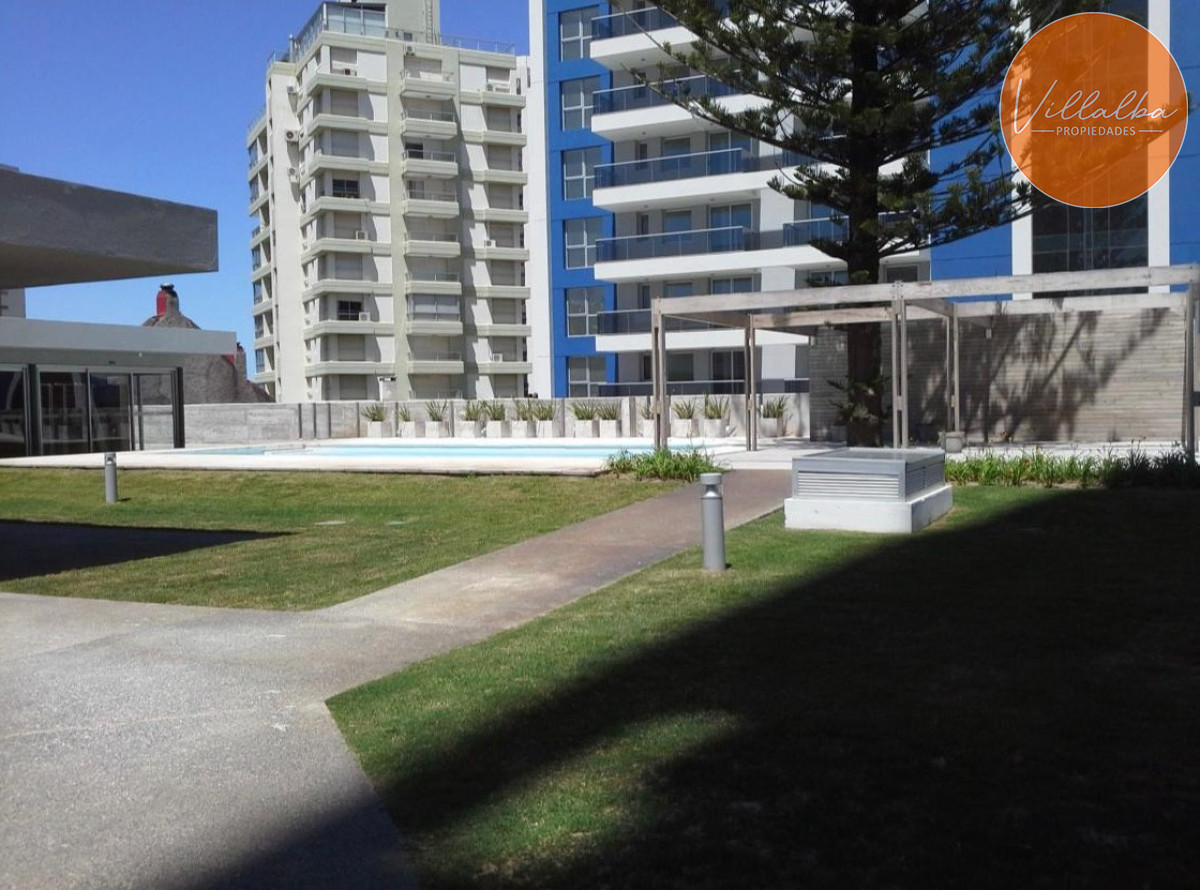 Apartamento ID.2488 - Departamento de 3 dormitorios con Terraza en Punta del Este 