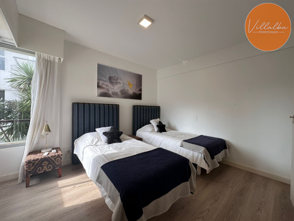 Apartamento ID.3610 - Se vende departamento de 4 dormitorios , Playa brava, Esturion