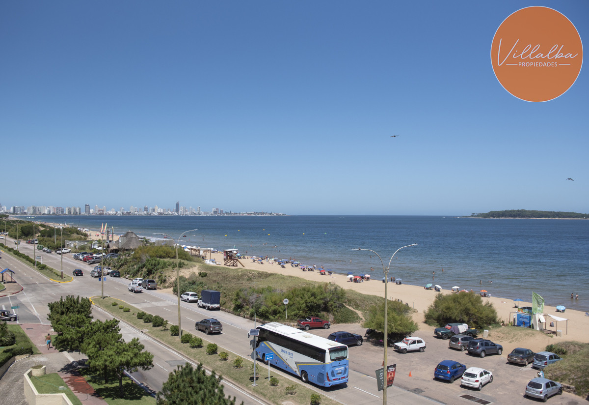 Apartamento ID.865 - Hermoso Ph con azotea propia, parrillero, 2 dormitorios, No te lo pierdas.