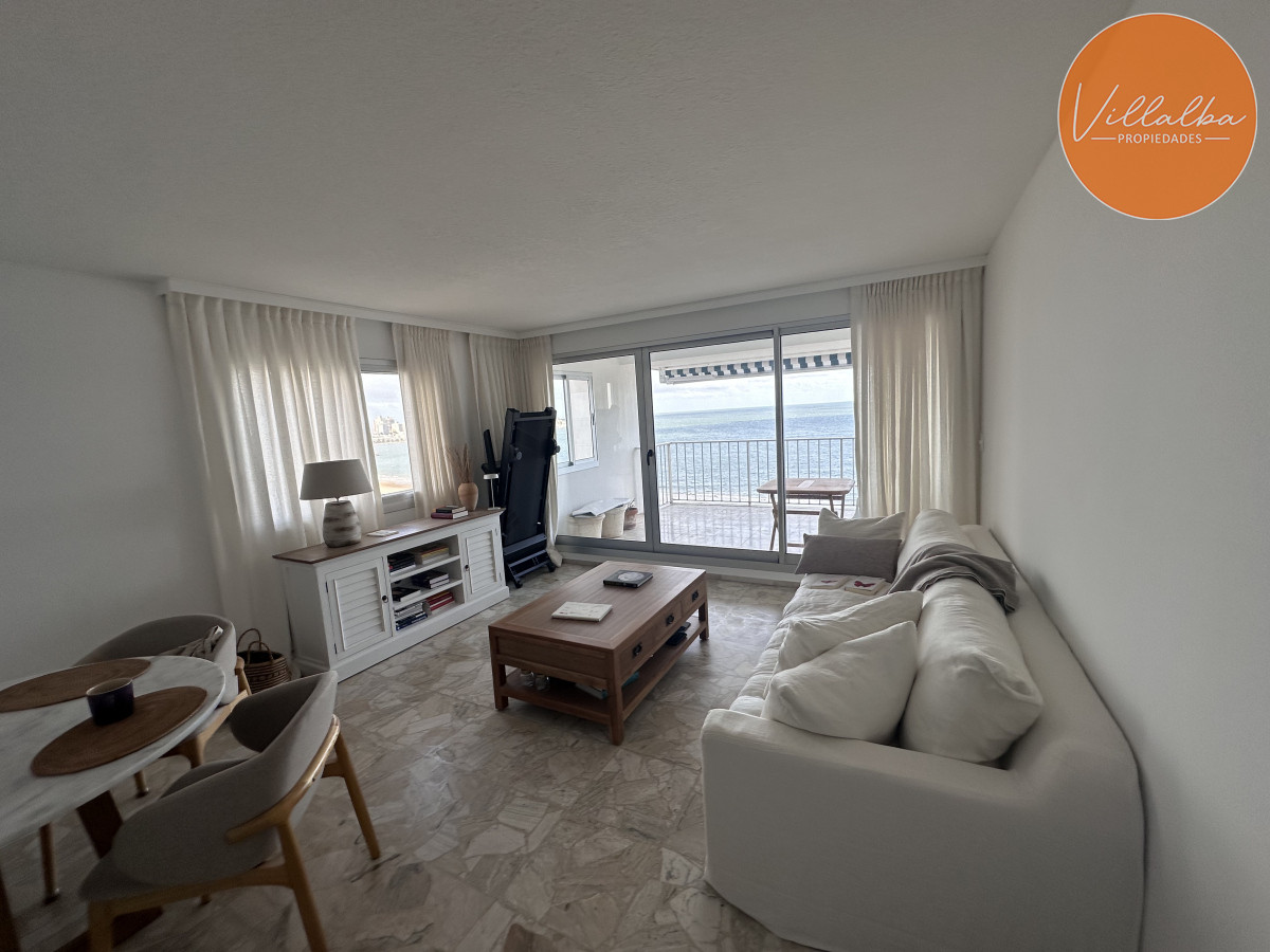 Apartamento ID.3494 - Vende Tamanaco de 2 dormitorios RECICLADO, Punta del Este