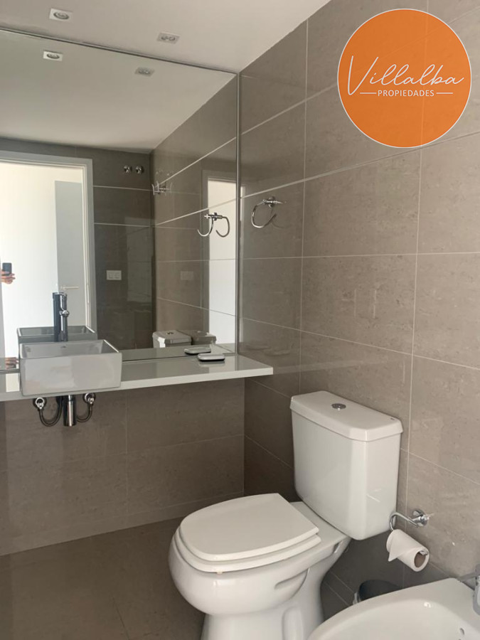Apartamento ID.2477 - Lindo departamento con Gran Iluminación. Torre Alexander Boulevard.