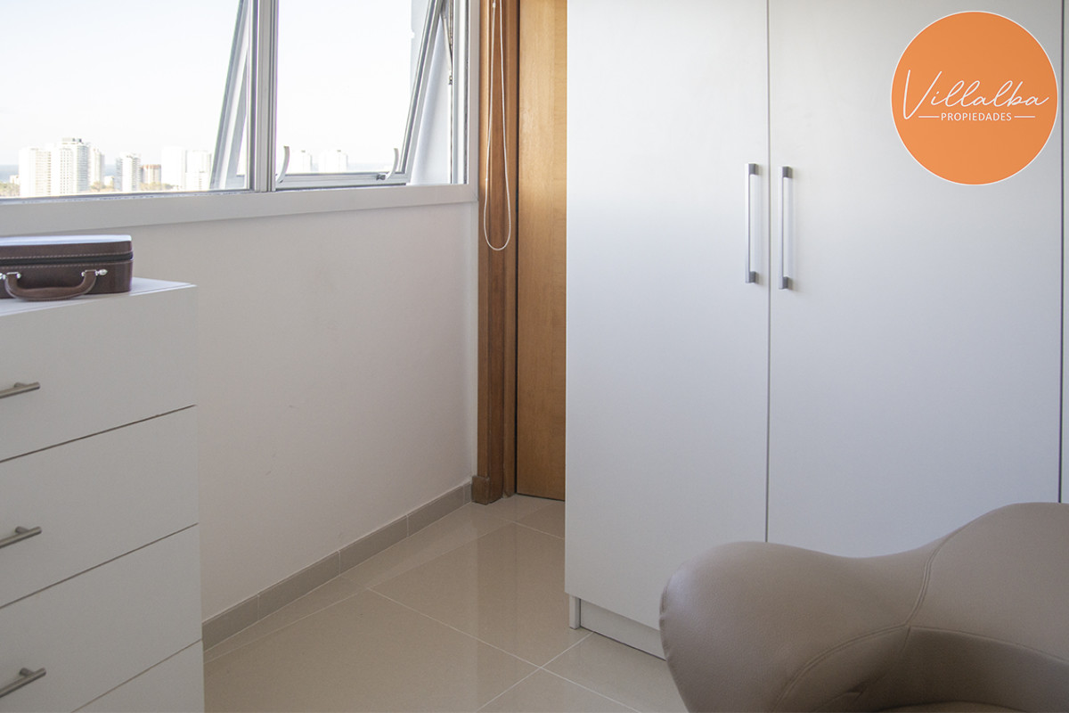Apartamento ID.2384 - Oportunidad en playa mansa, finamente decorado. Sunrise Tower