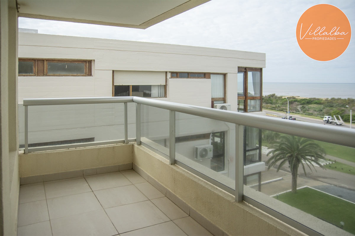 Apartamento ID.1255 - Espectacular penthouse frente al mar playa brava Punta Del Este.