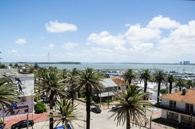 Venta de Apartamento 3 dormitorios , Punta del Este.