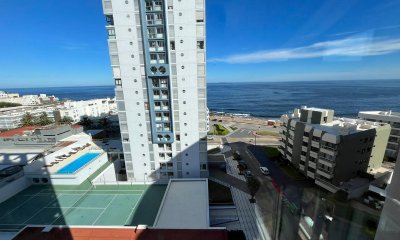 Departamento de 2 dormitorios en venta, Peninsula.