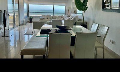 Espectacular penthouse frente al mar playa brava Punta Del Este.