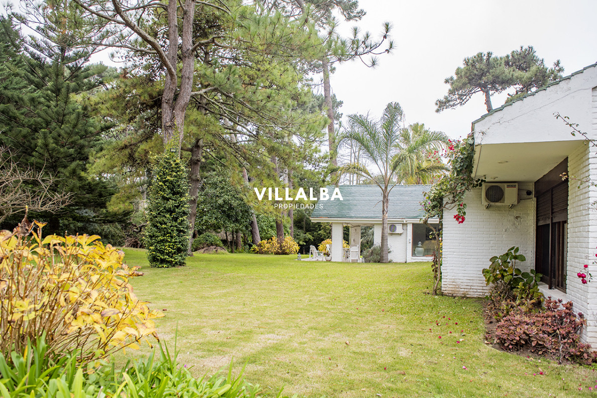 Apartamento ID.3629 - Elegante residencia en Venta en San Rafael proximo al mar