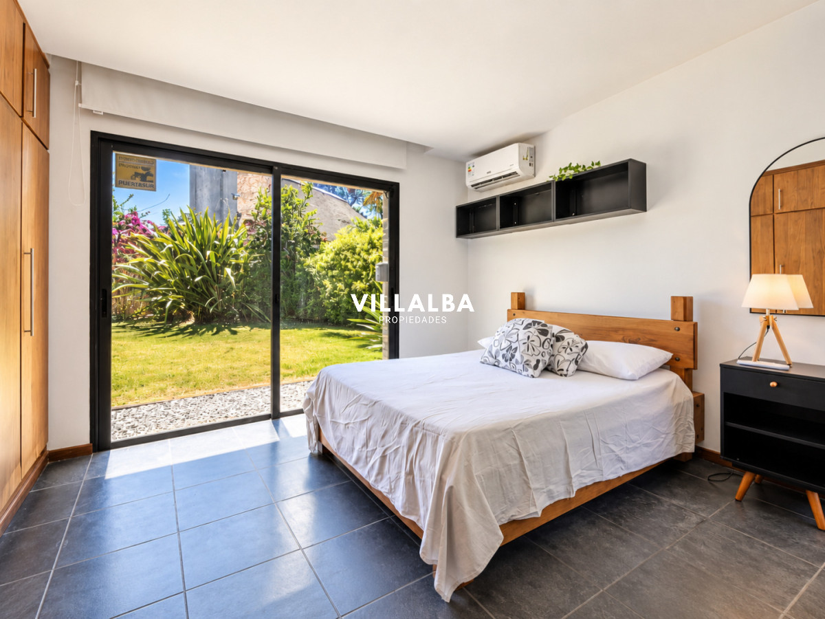 Apartamento ID.2245 - Casa de 4 dormitorios en venta en - Punta del Este