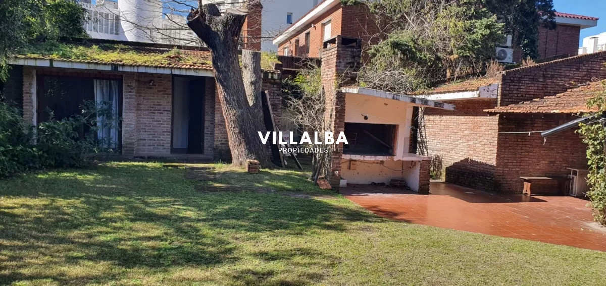 Apartamento ID.1483 - Venta Casa en Aidy Grill, Punta del Este con parrillero a pocas cuadras del mar