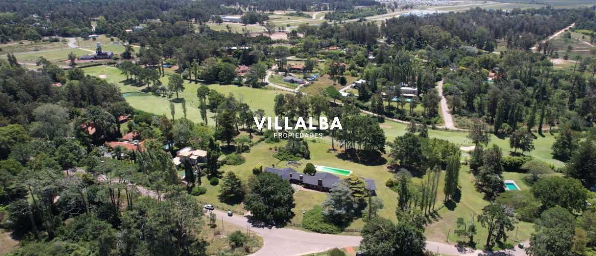 Casa ID.3251 - En venta casa de 4 dormitorios, con agradable entorno en Golf, Punta del Este.