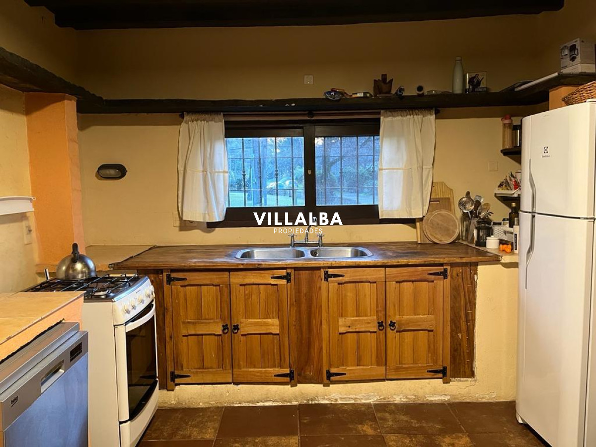 Apartamento ID.3549 - Hermosa casa en zona pinares a metros de la playa 